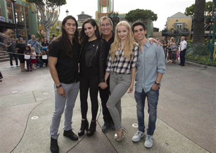 BOOBOO STEWART, SOFIA CARSON, KENNY ORTEGA, DOVE CAMERON, CAMERON BOYCE – Celeb Secrets