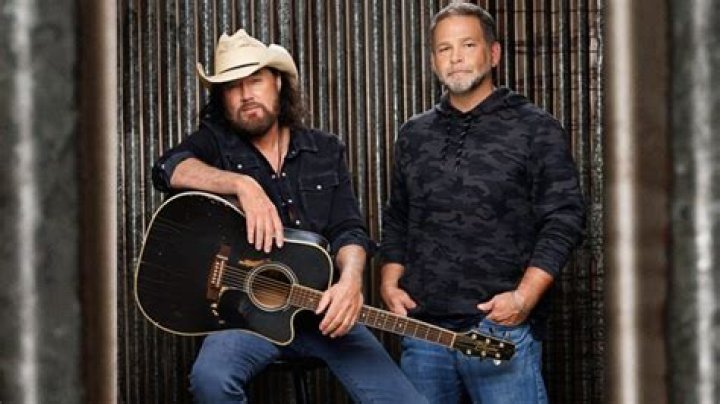 David Lee Murphy Signs Global Publishing Agreement With Peermusic Nashville