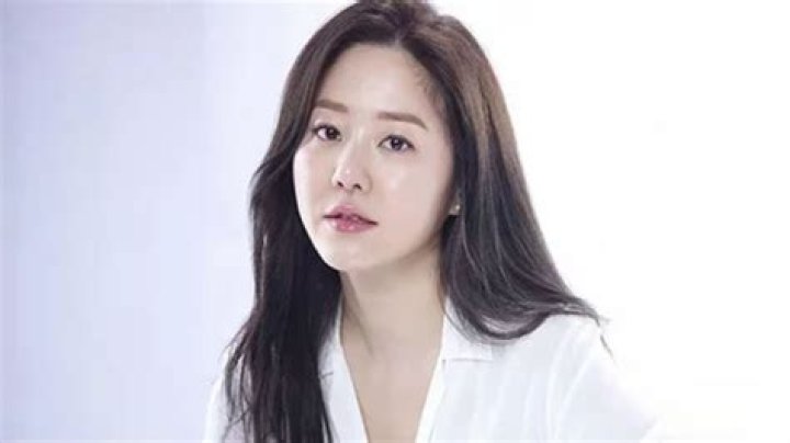 Find The Kim Mo-mi Actress On Instagram!