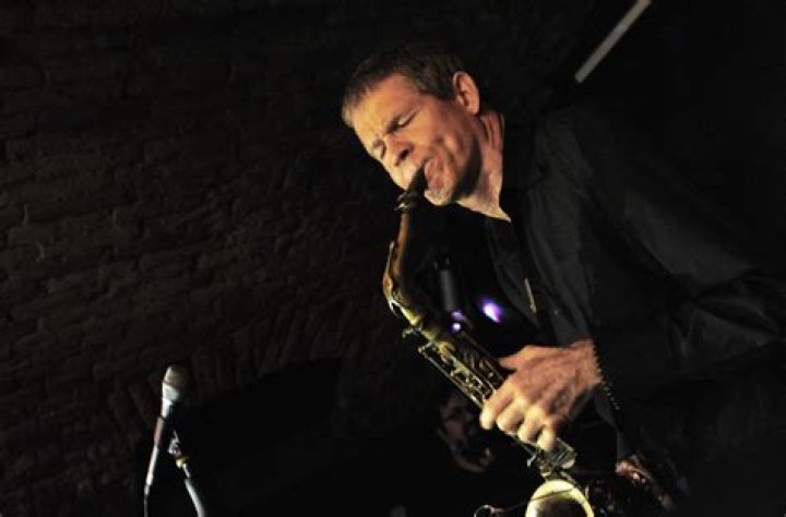 Grammy-Winning Saxophonist David Sanborn, Dead At 78