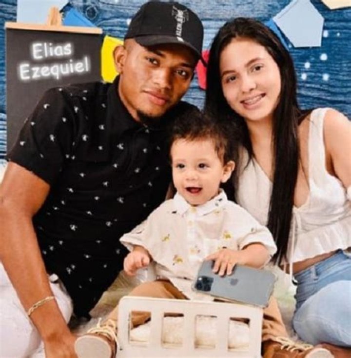 Jonathan Perlaza net worth, relationship, football career, age and height, Instagram, stats, fifa 22, barcelona