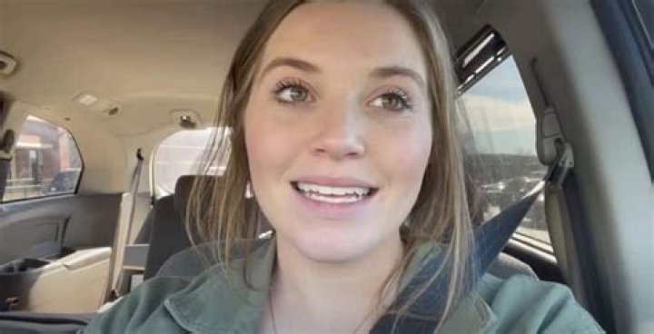 Joy-Anna Goes On TMI Spree On Facebook Page