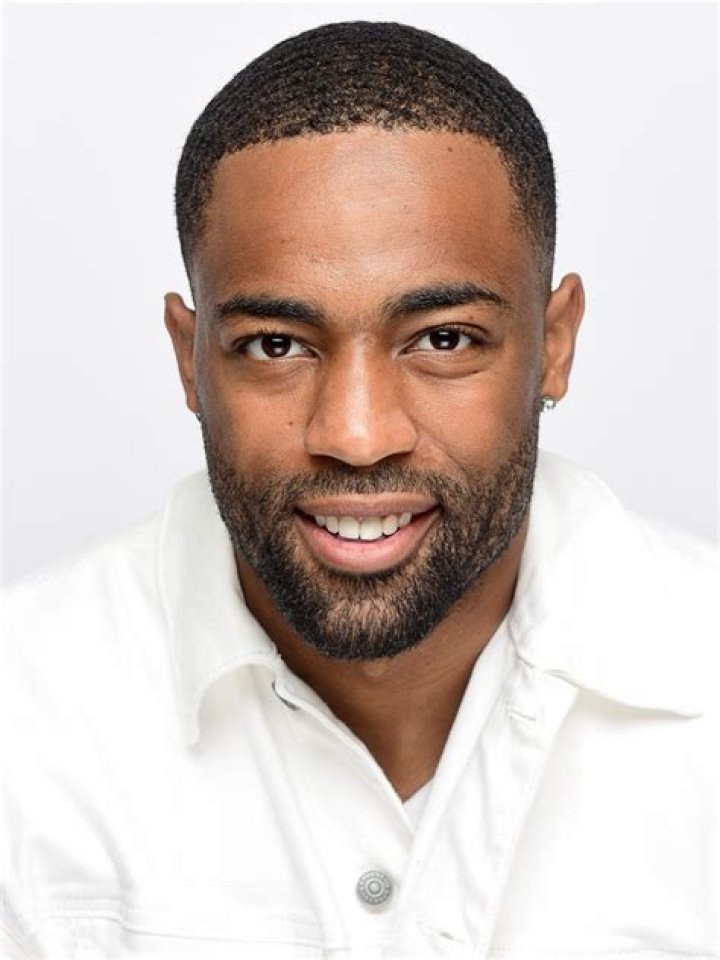 Phillip Mullings Jr. – Celeb Secrets