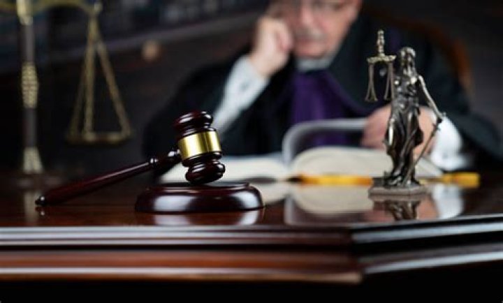 Rod Stewart’s Agent, Lawyer Win Appeal