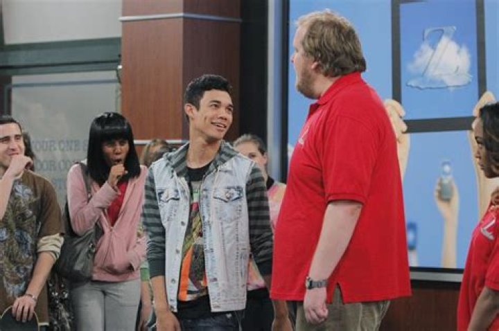 ROSHON FEGAN, DOMINIC BURGESS – Celeb Secrets