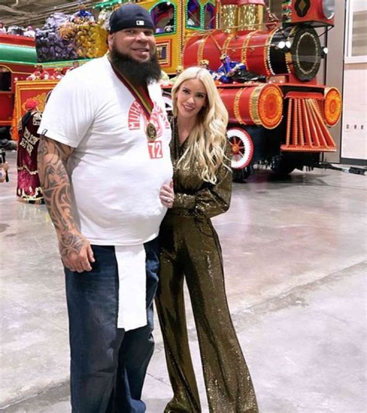 The father of 2, Brad Hand has a net worth over $20 million; Who is his wife?