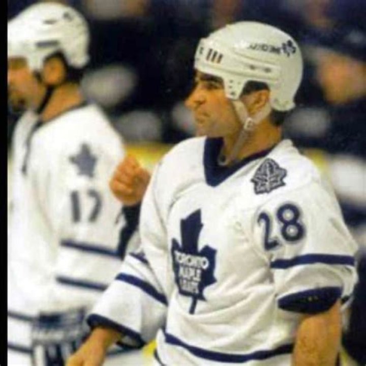 Tie Domi Bio -