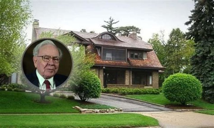 Where Does Warren Buffet Live?