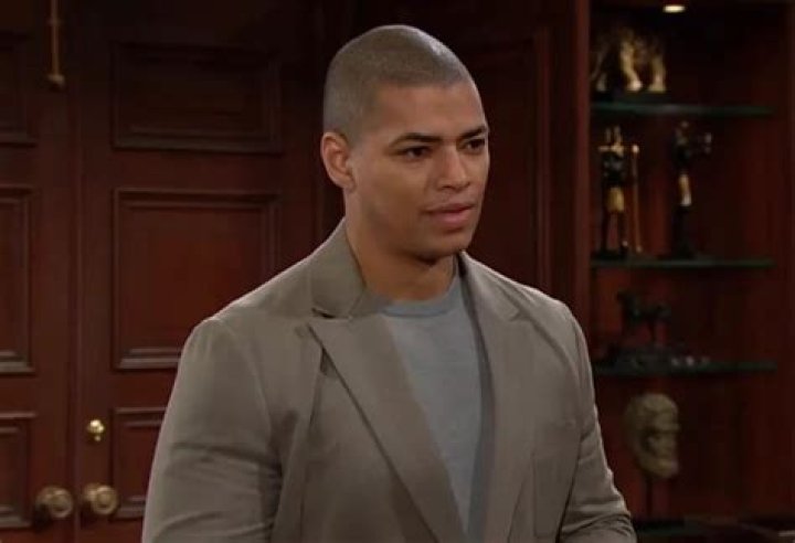 Zende Steals Eric’s Collection And Luna, RJ Goes Berserk?!